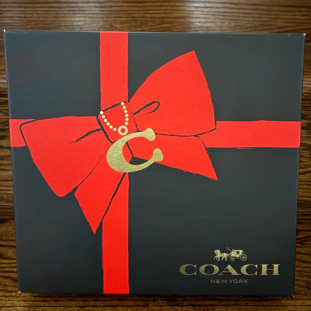 COACH Signature Knit Hat and Scarf 2-piece Set - Picture 5 of 6